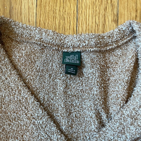 Wild fable fluffy sweater size medium - Picture 2 of 2
